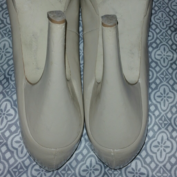 Madden Girl tan heels - Picture 3 of 3