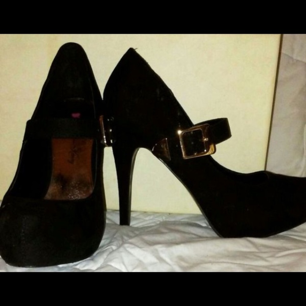 Black heels