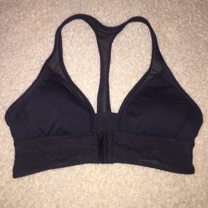Lululemon sports bra size 6 black never worn