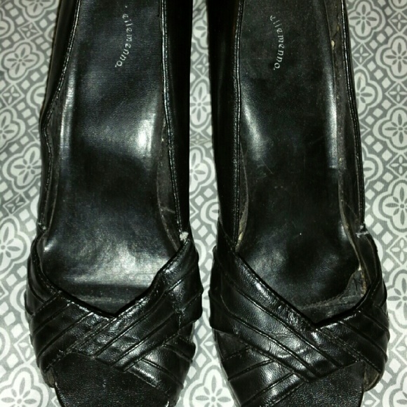 Black Ellamenno Heels - Picture 3 of 3