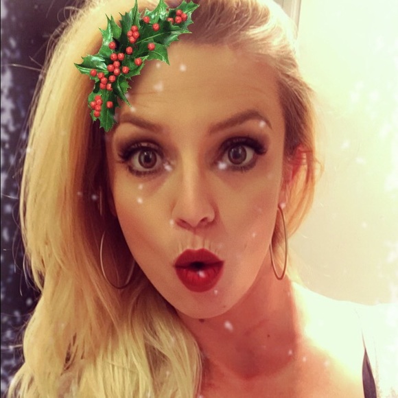 Meet your Posher, Brandy - Picture 3 of 4