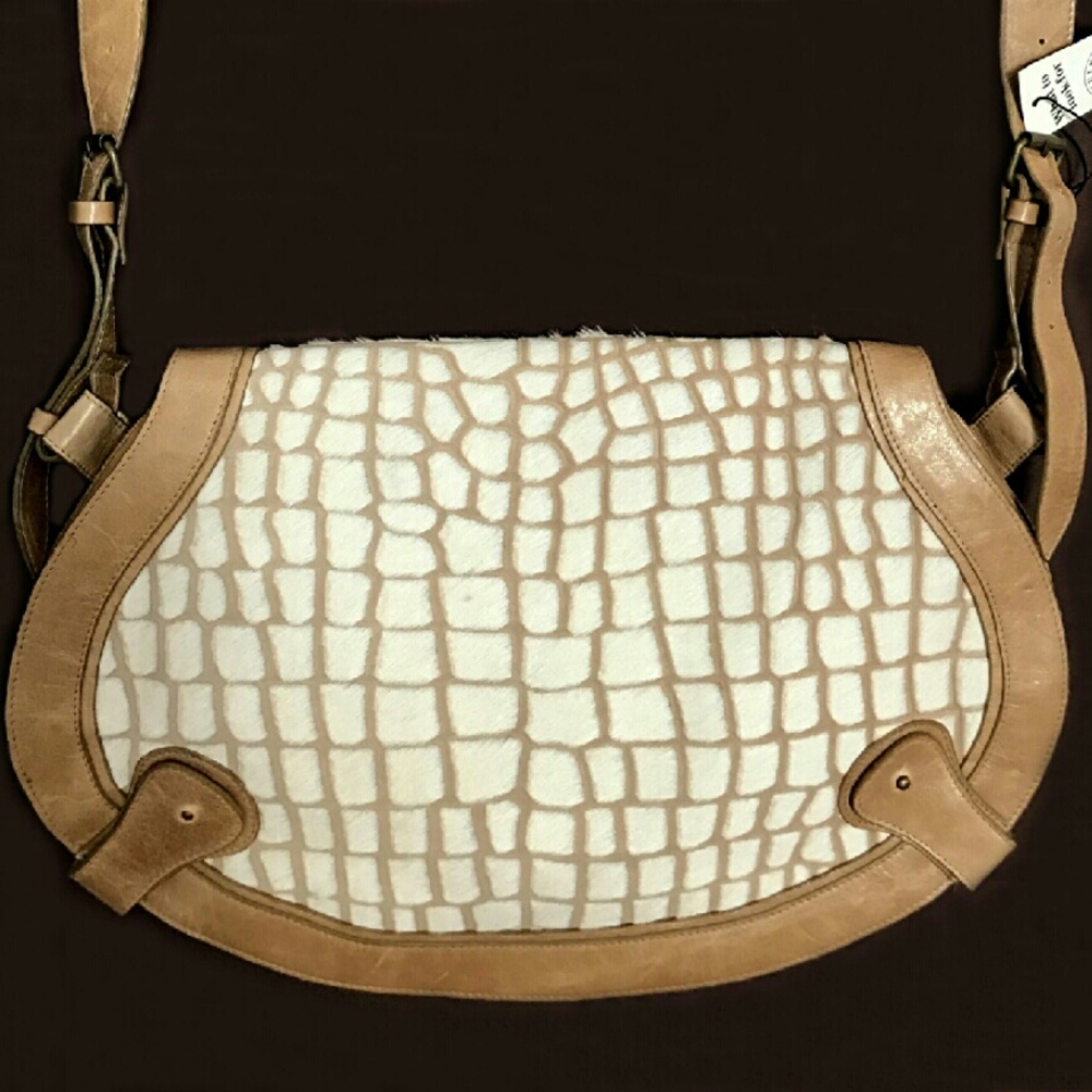 Sabrina Golden Tan Leather Crossbody Shoulder Bag