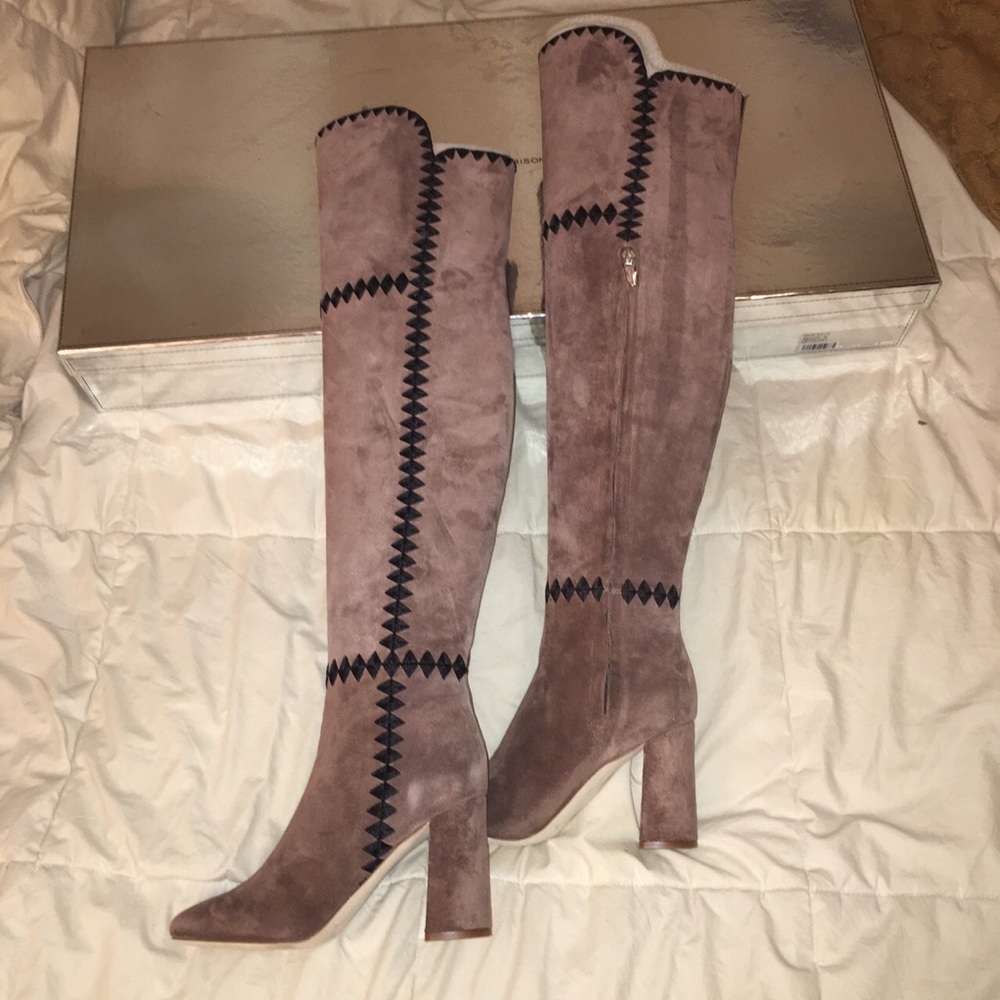 SOLD ❤️❤️❤️