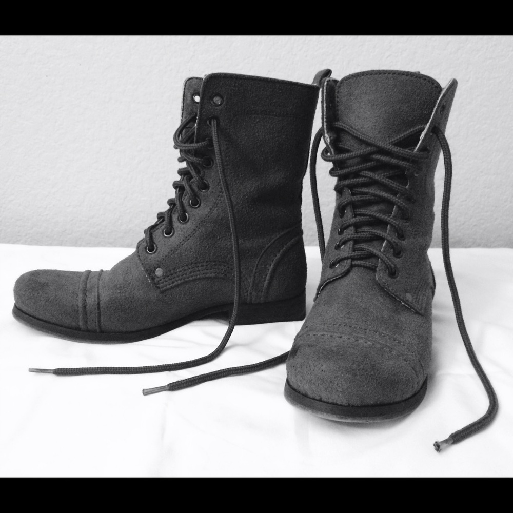 Vintage Boot in Grey from Vegetarian Shoes