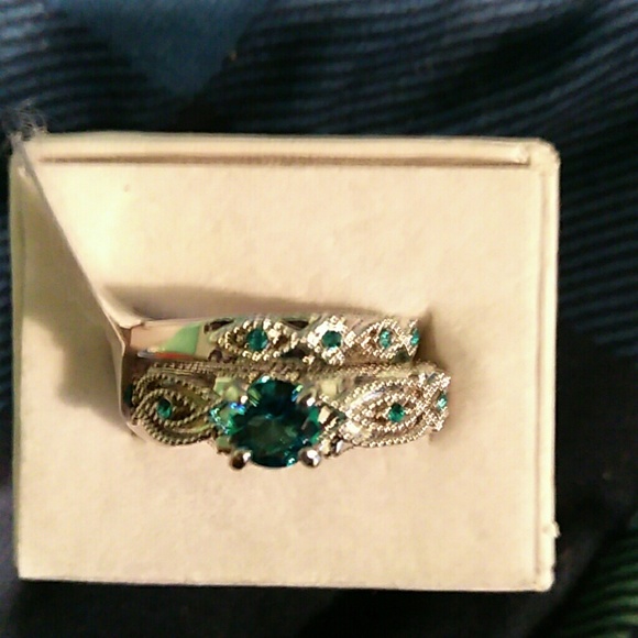 Sterling silver ring - Picture 2 of 4