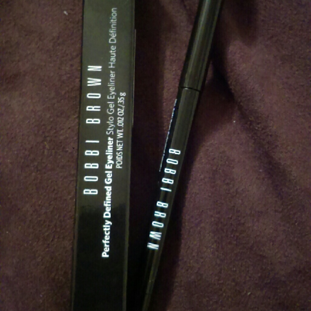 BOBBI BROWN GEL LINER