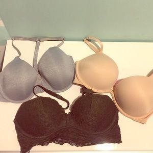3 Victoria's Secret bras 😍