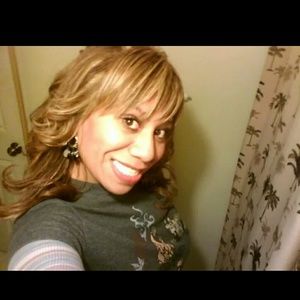 Meet your Posher, Norma