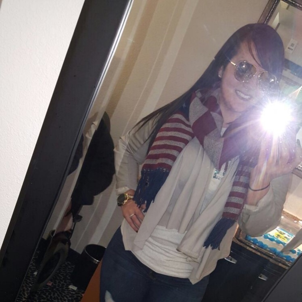 Meet your Posher, Samantha