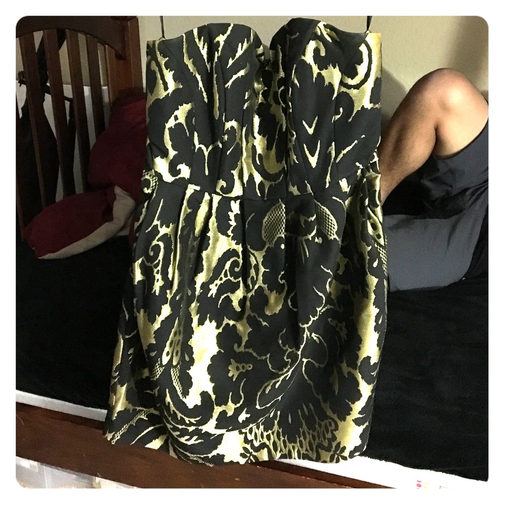 Strapless date night dress!  last chance!