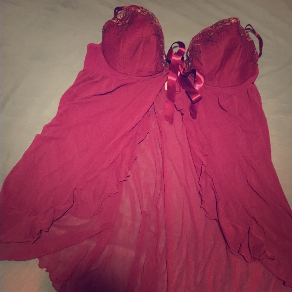 Burgundy open front lingerie