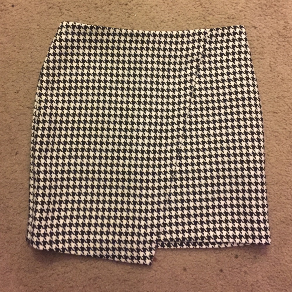 H&M Houndstooth Skirt