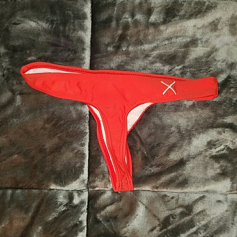 Thong bikini bottom