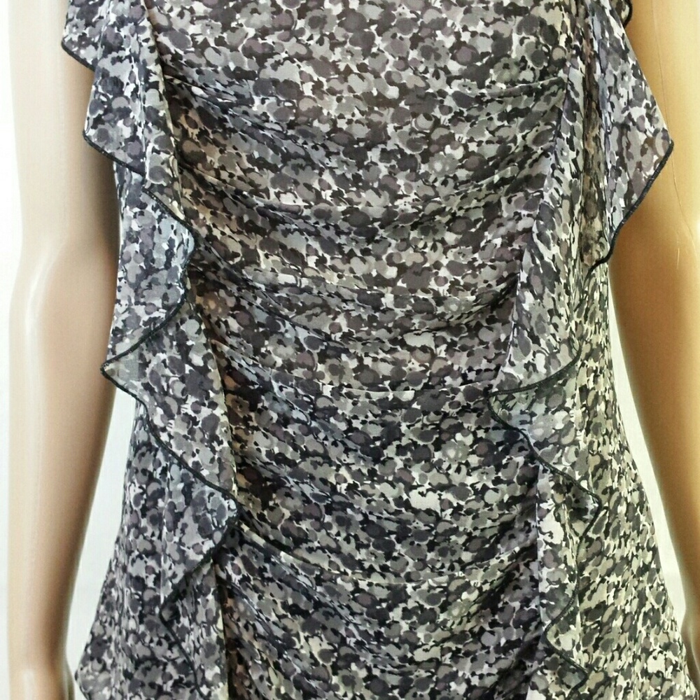 Express "Ruffled Feathers" Blouse - Picture 3 of 4