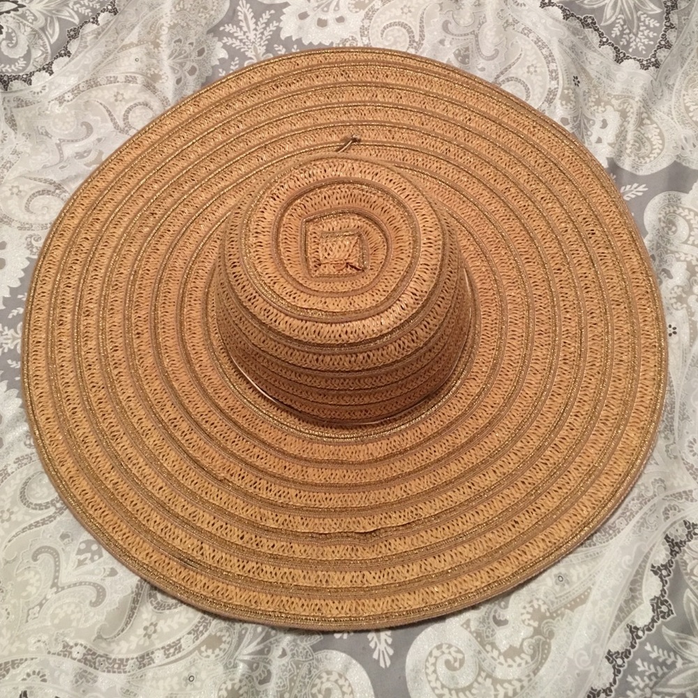 Get ready for some sun ☀️ Floppy sun hat!👒