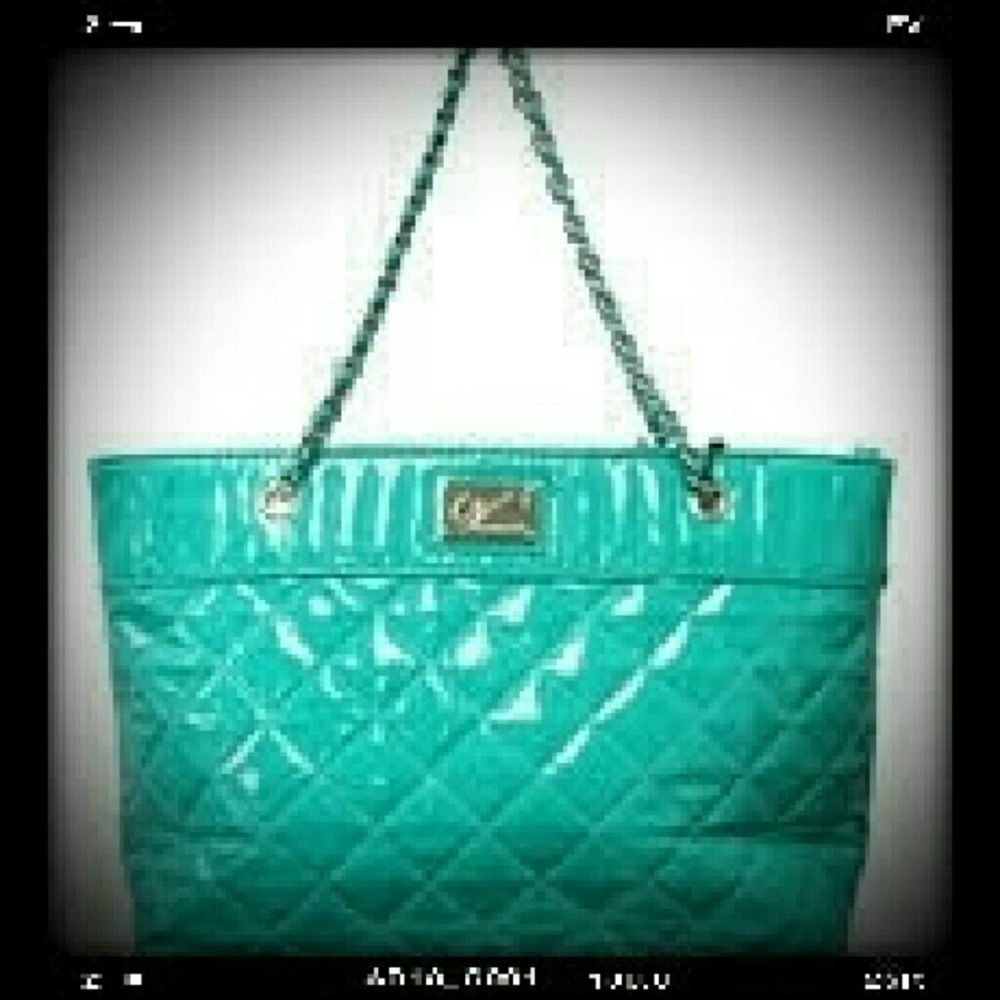VERA HANDBAGS