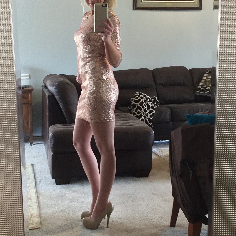 Rose Gold bodycon Dress With low back Small - Picture 4 of 5