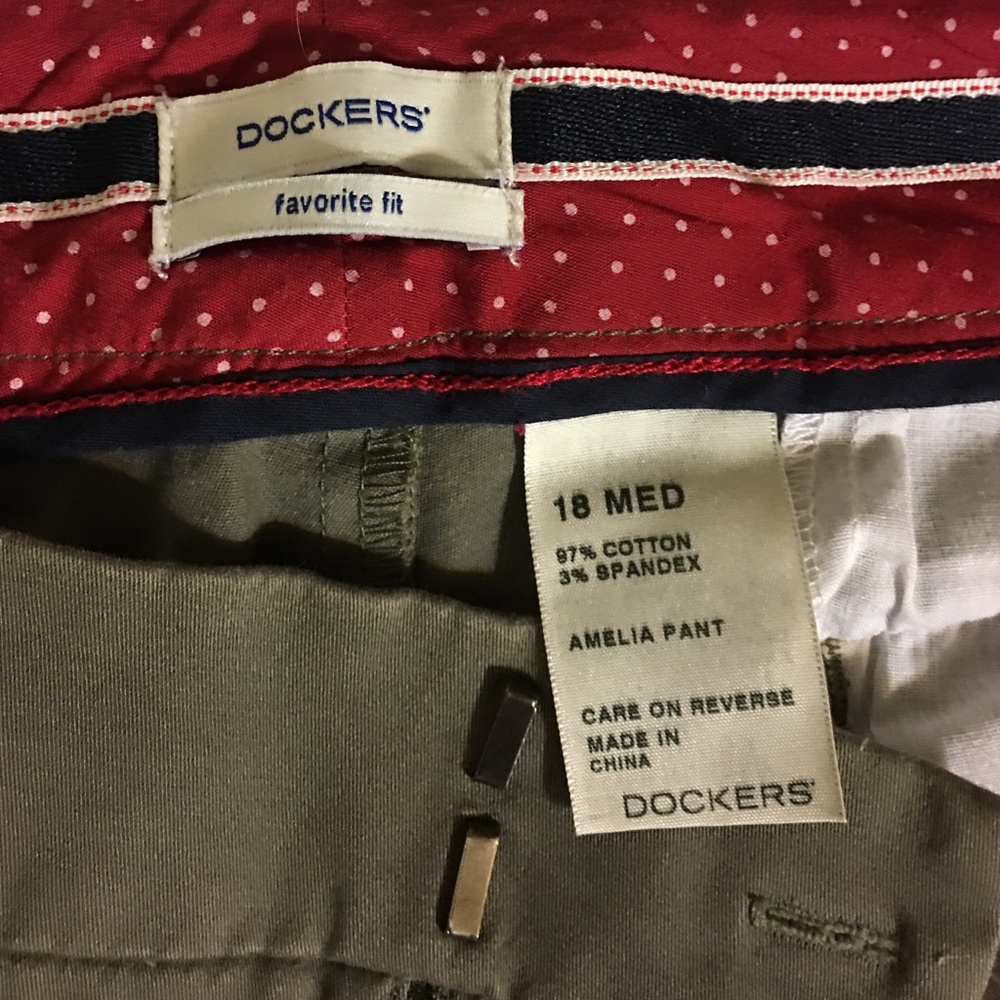 Dockers Favorite Fit 18MED great color little ware