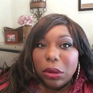 Meet your Posher, Candace