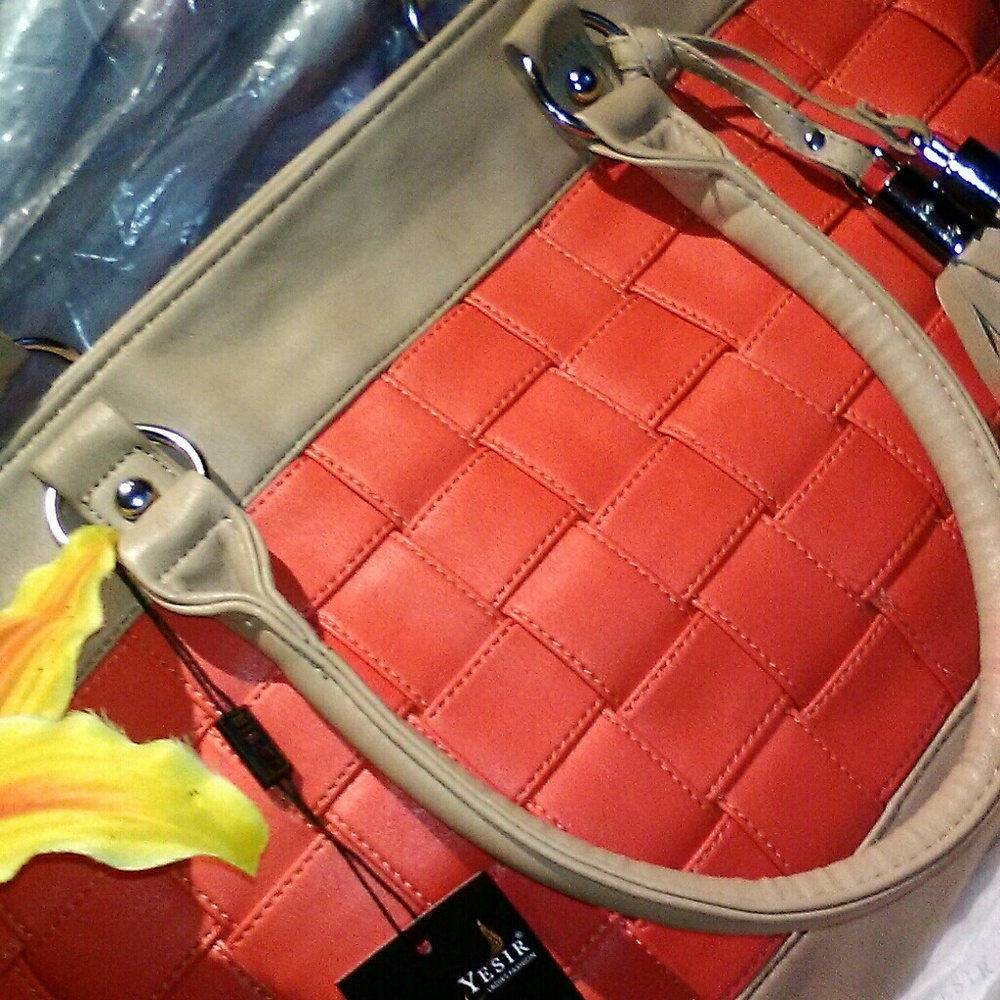 VERA HANDBAG