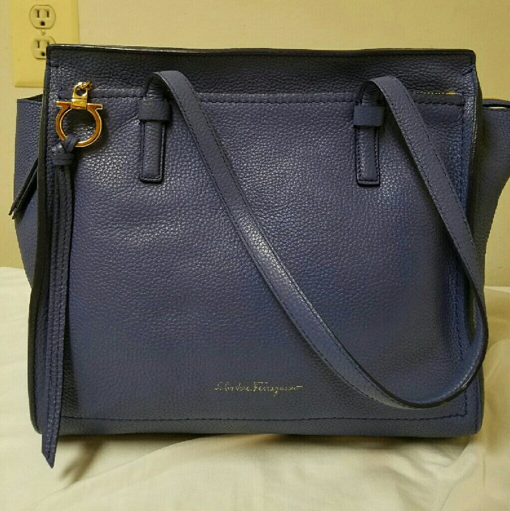 Meet your Posher, Abidemi