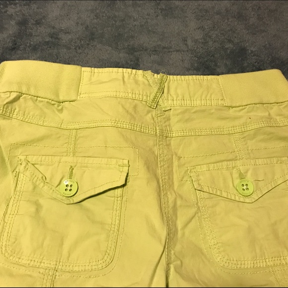 Capris - Picture 3 of 4