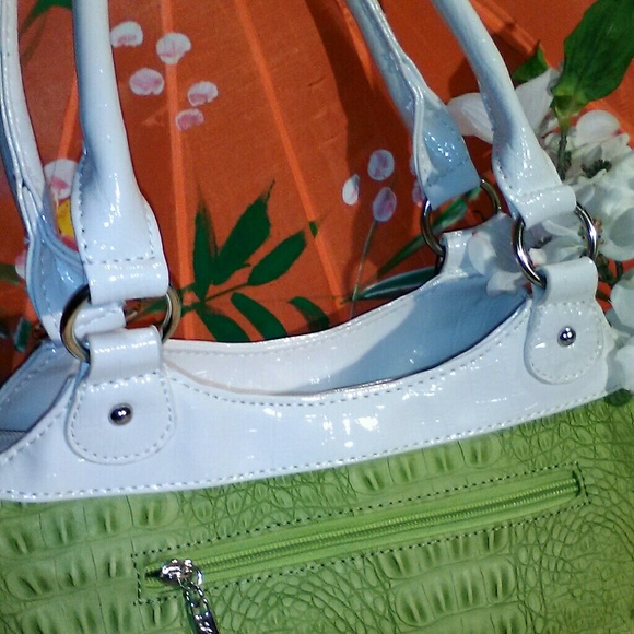 VERA HANDBAG - Picture 4 of 6