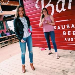 Meet your Posher, Maura