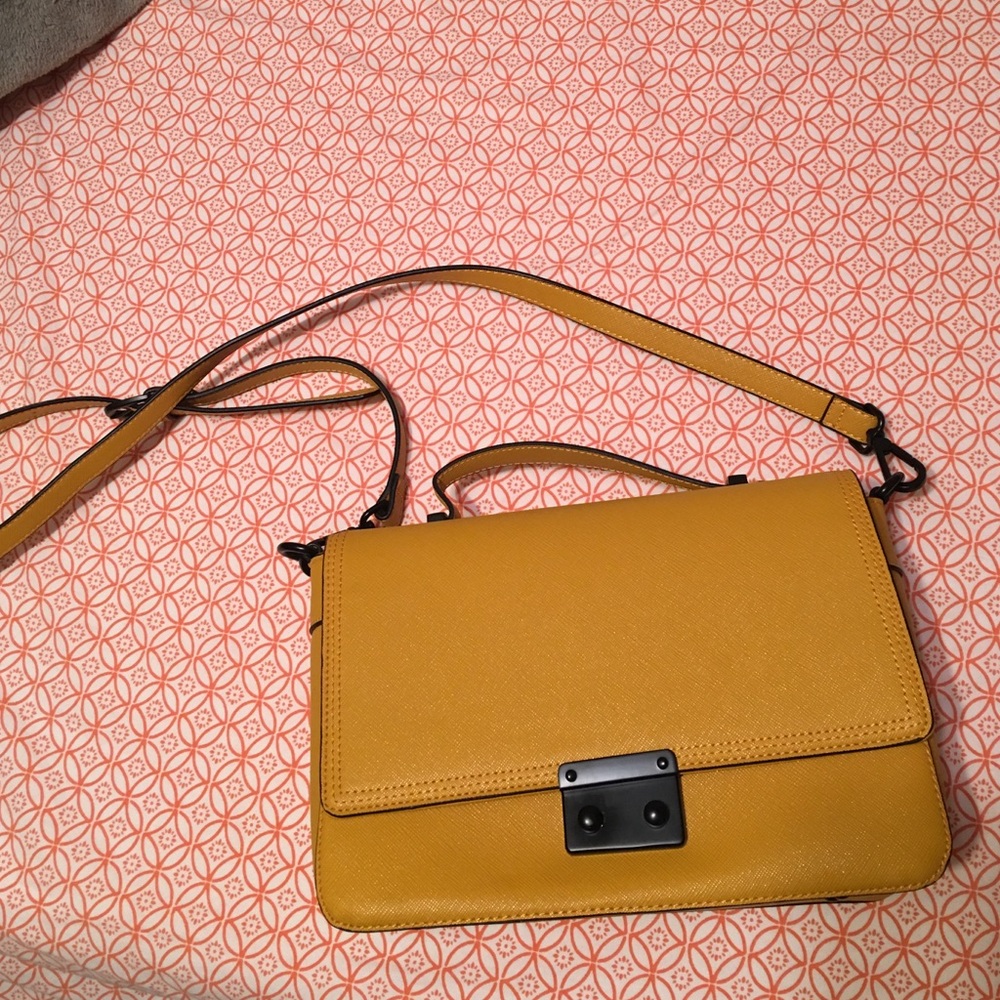 NWOT Topshop Mustard Messenger Purse