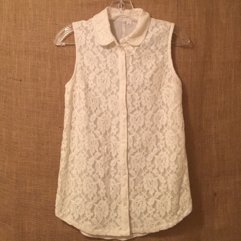 NWT LC Lauren Conrad Sleeveless Lace Top