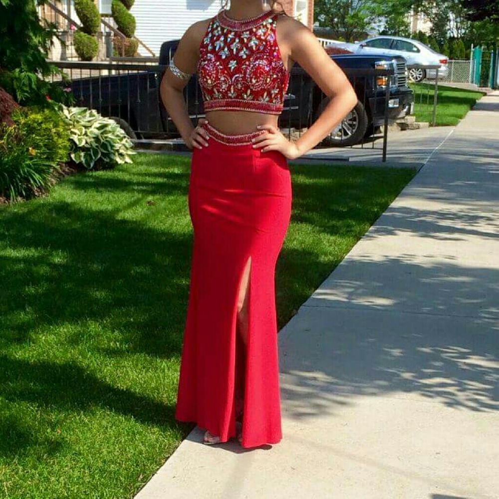 sherri hill prom dress