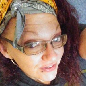 Meet your Posher, Traci