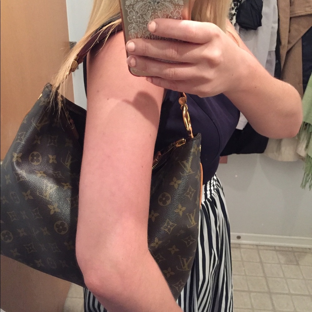 Louis Vuitton Monogram Sully Shouler Bag authentic