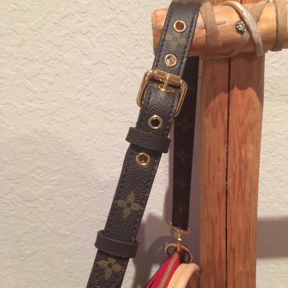 Louis Vuitton Pallas Monogram Cerise Handbag - Picture 4 of 5