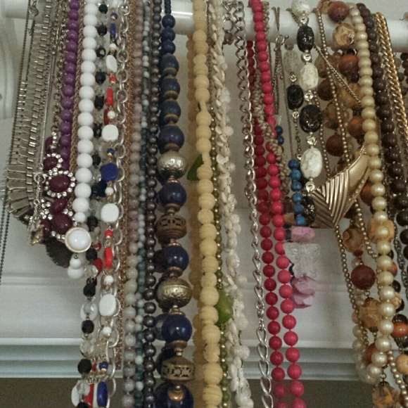 Welcome to my closet πΏπΉ - Picture 5 of 5