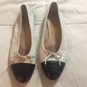 Classic Chanel Ballet Flats