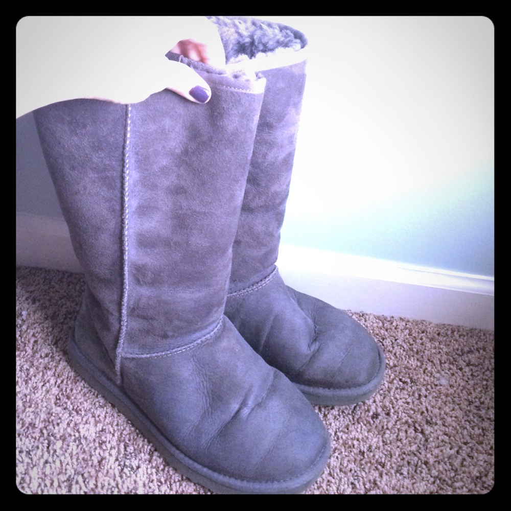 Gray tall Uggs 8 SO COMFY!
