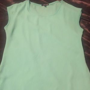 Very cute dressy casual top!!