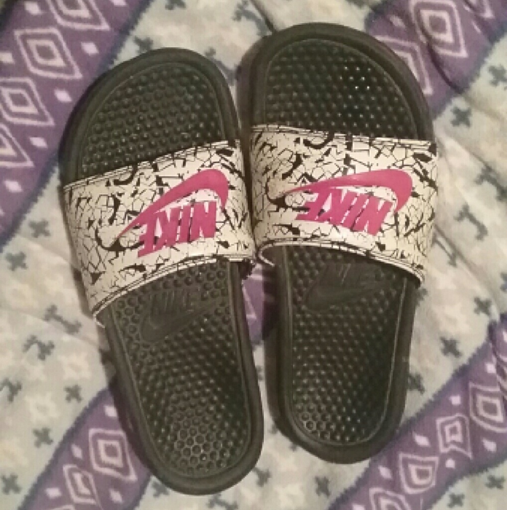 Nike sandles