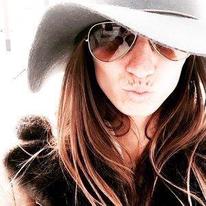 Meet your Posher, Rachel