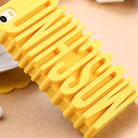 Moschino phone case - Picture 2 of 2