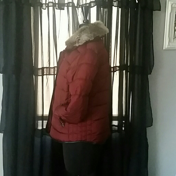 Like New Old Navy Puffer Jacket - Picture 2 of 4