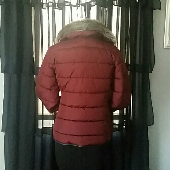 Like New Old Navy Puffer Jacket - Picture 3 of 4