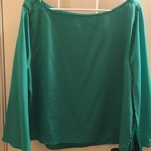 Cape sleeve shirt