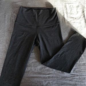 Cropped lululemon yoga pants