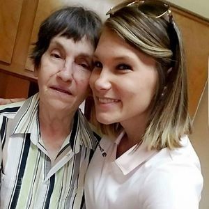 Meet your Posher, Cortney