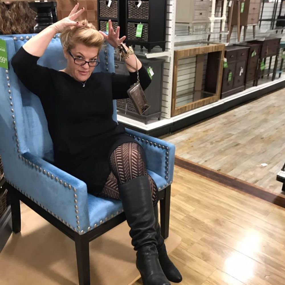 Meet your Posher, Senada