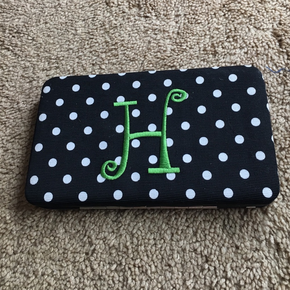 "H" wallet