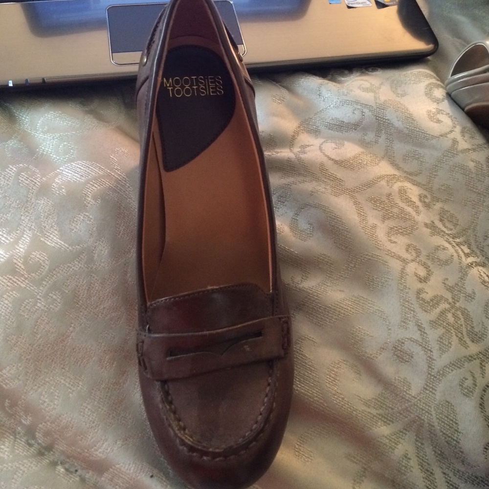 Brown loafer shoes with 3 inch heel