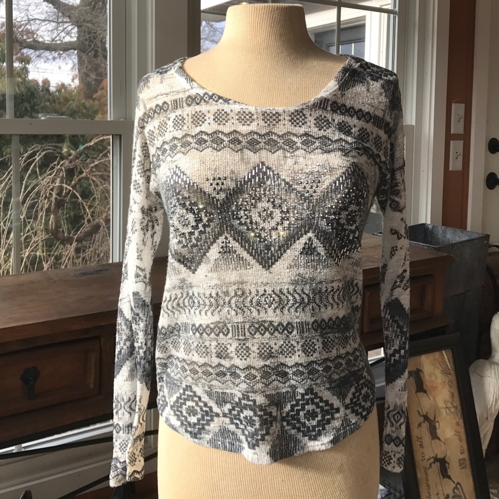 Aztec print silver sweater - Picture 2 of 4